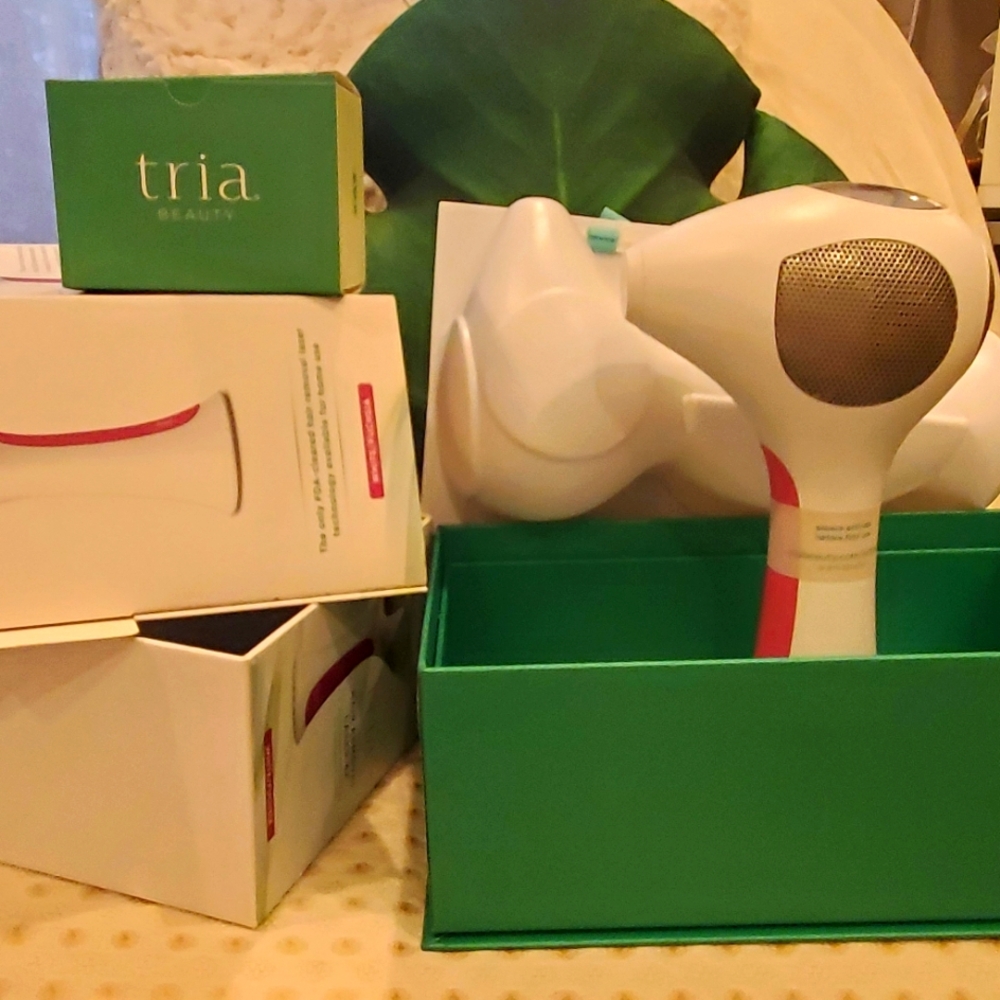 SOLD EUC Tria Beauty Hair Removal Laser 4X – White & Pink | Permanent Results!